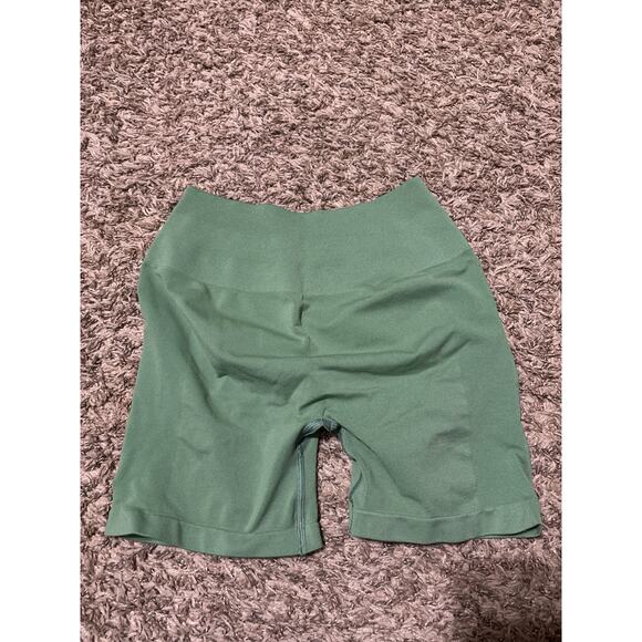 Alphalete Shorts L - Picture 1 of 3